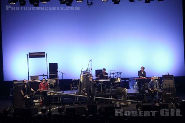 EINSTURZENDE NEUBAUTEN - 2017-05-28 - PARIS - Nef Nord - Grande Halle - Christian Emmerich [Blixa Bargeld] - Alexander von Borsig [Alexander Hacke] - Joachim Stezelczyk - Andrew Chudy - Rudolph Moser